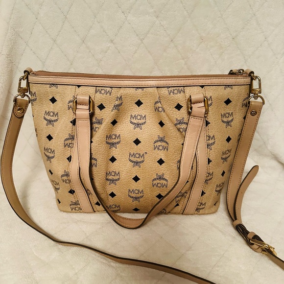 MCM Tan Logo Canvas Tote with Gold Plaque - Picture 2 of 14